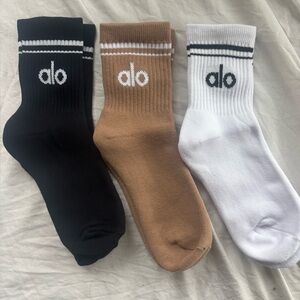 Nude essential colors white black tan throwback half crew socks